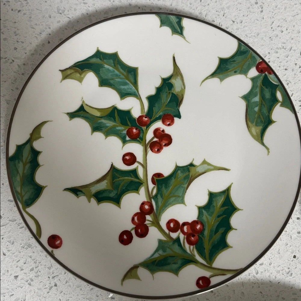 Restoration Hardware 2001 Holly Berry Holiday Salad Dessert Plates Set of 3